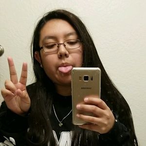 Meet your Posher, Mia